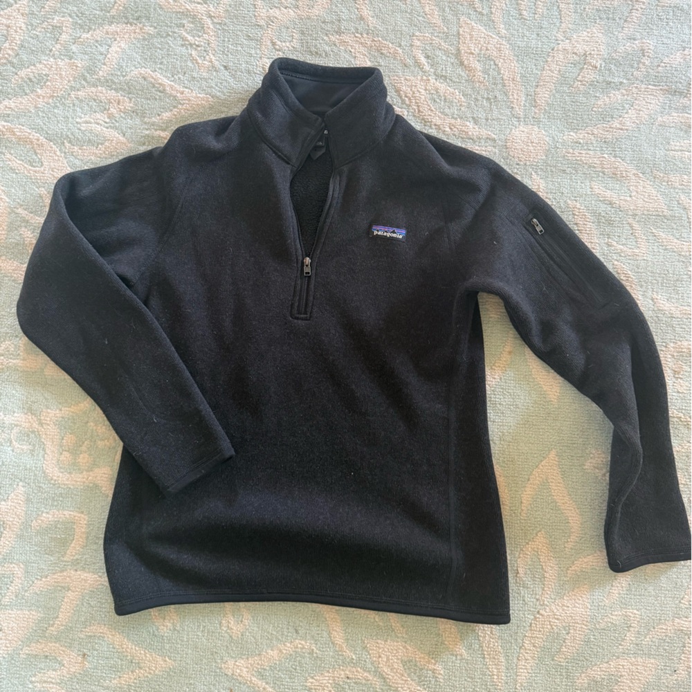 Patagonia grey women’s sweater fleece 1/4 zip